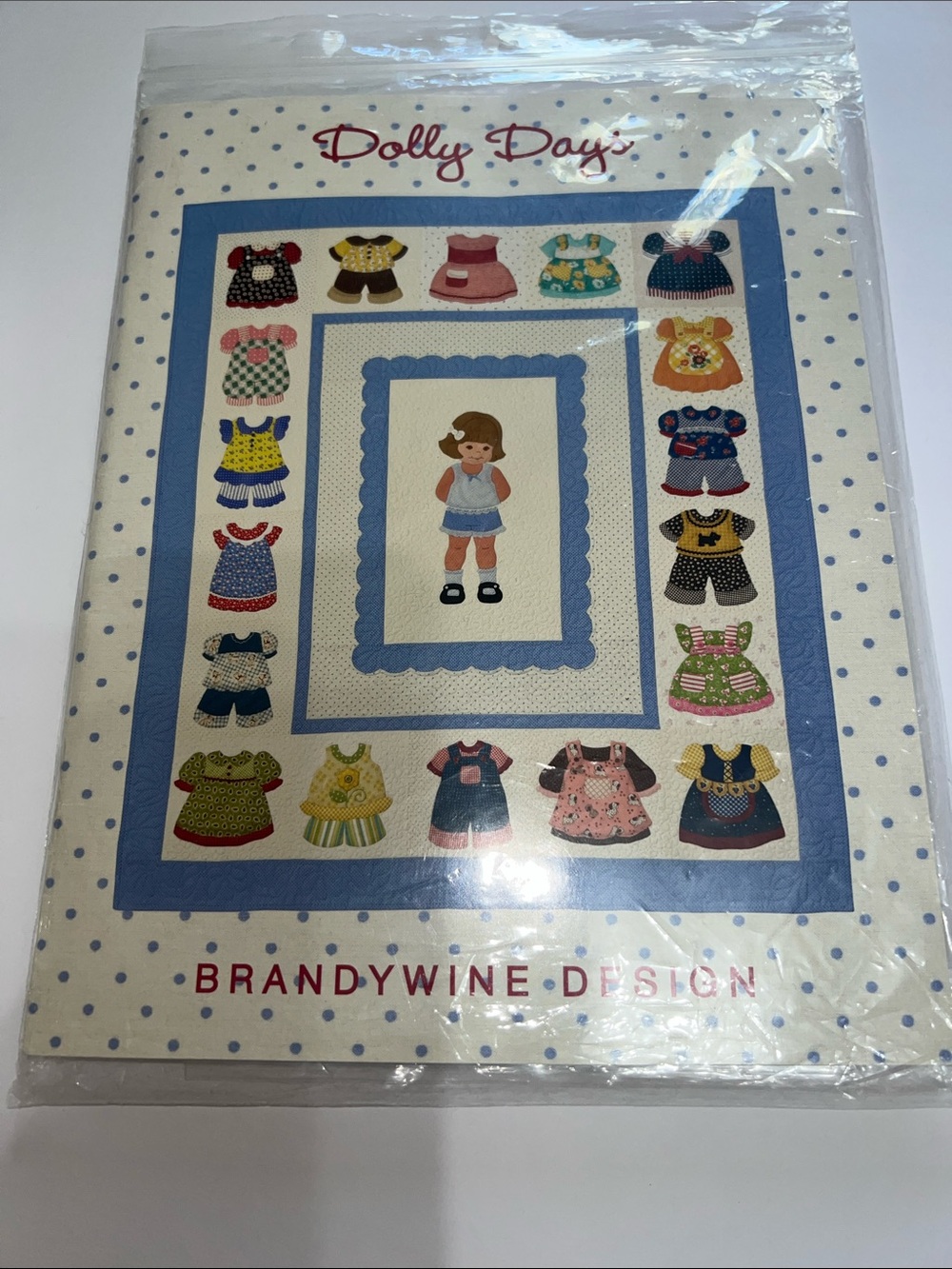 Quilt pattern Dolly Days Blue Polka Dot Decorative Quilt Instruction pattern